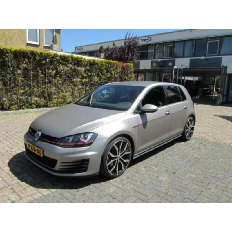 Volkswagen Golf 2.0 TSI GTI 330 PK GECHIPT 5D DSG unieke aut