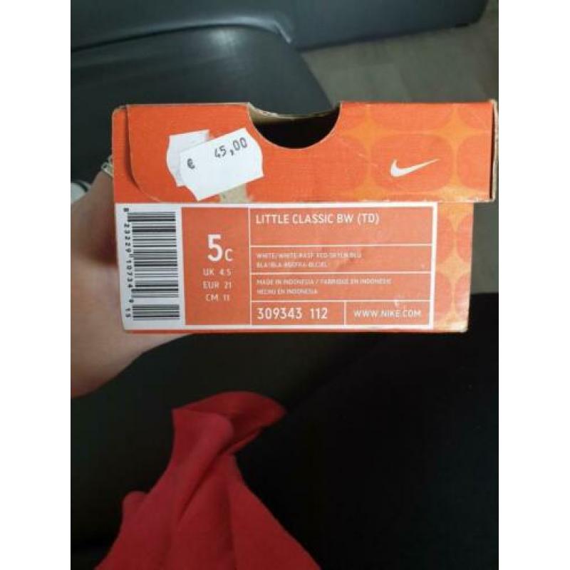 Babyschoenen Nike maat 18.5