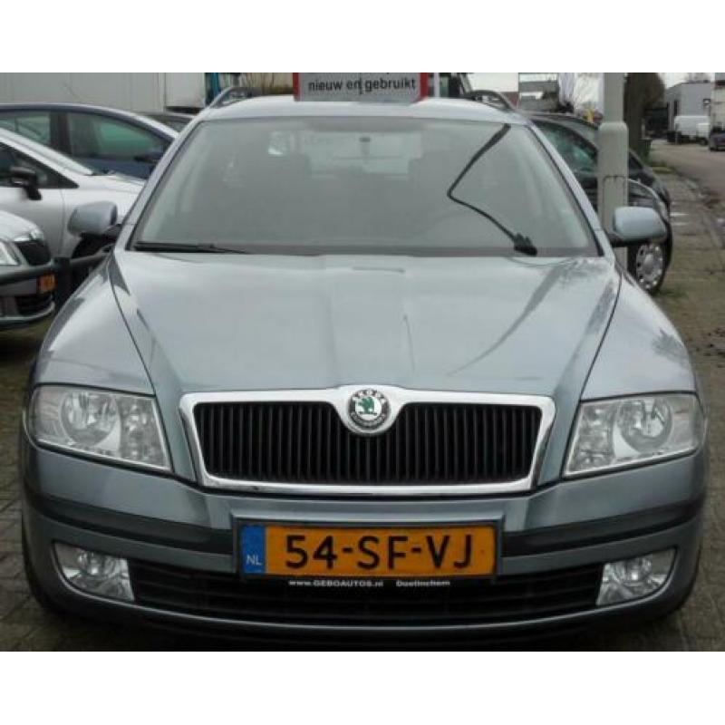 Skoda Octavia Combi 1.6 Ambiente Automaat Airco Cruise Trekh
