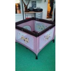 Opvouwbare box ophalen 25 euro