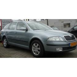 Skoda Octavia Combi 1.6 Ambiente Automaat Airco Cruise Trekh