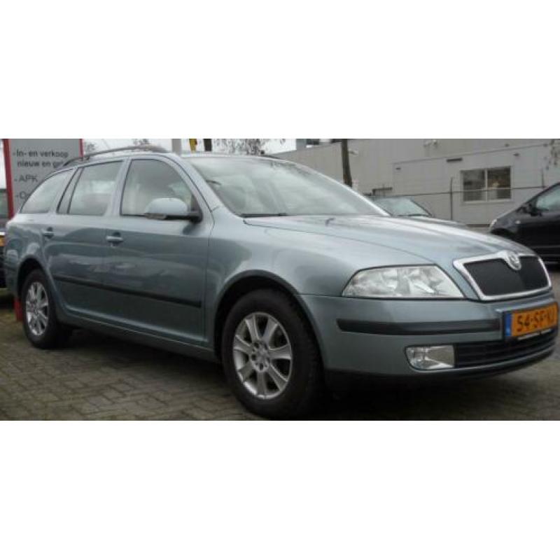 Skoda Octavia Combi 1.6 Ambiente Automaat Airco Cruise Trekh