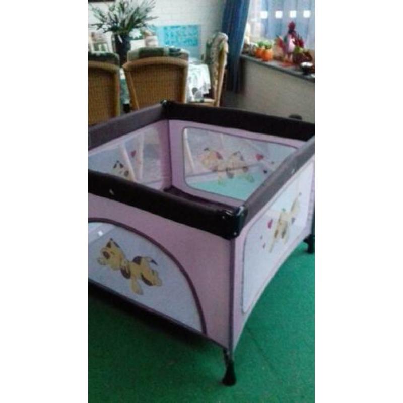 Opvouwbare box ophalen 25 euro