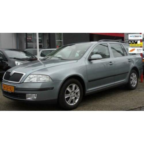 Skoda Octavia Combi 1.6 Ambiente Automaat Airco Cruise Trekh