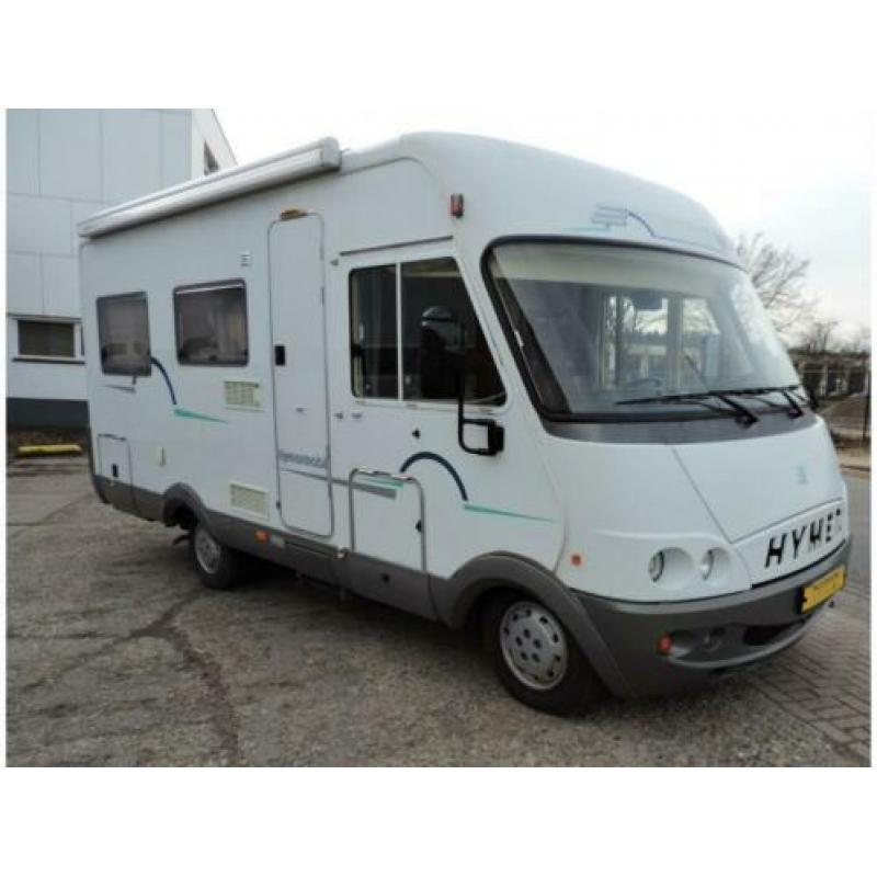 Hymer B534 Rondzit en geïntegreerde fietsendrager.