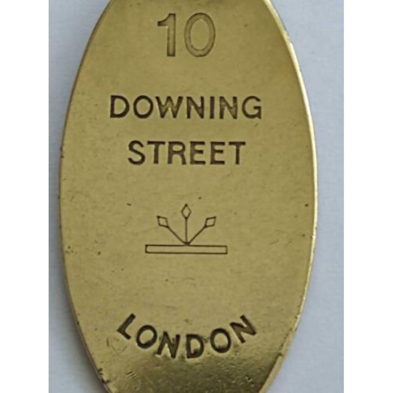 Vintage sleutelhanger: 10 Downing Street London.