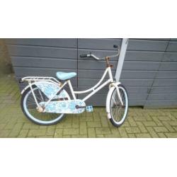 Meisjes fietsen 24 inch en 20 inch samen voor 20.00 euro