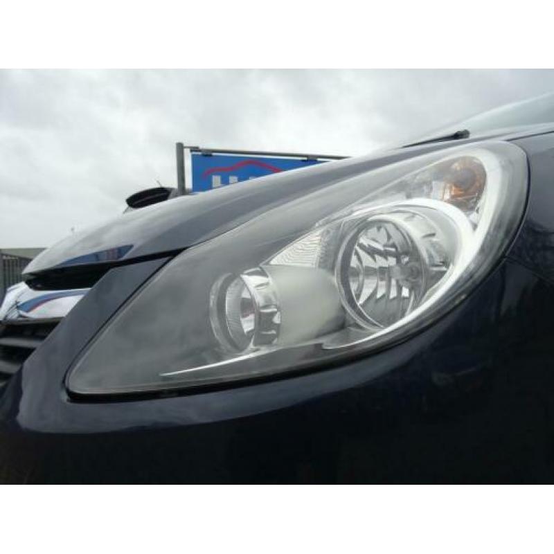 OPEL Corsa 1.2 16V 111-YEARS EDITION 3DRS AUTOMAAT AC/CRUISE