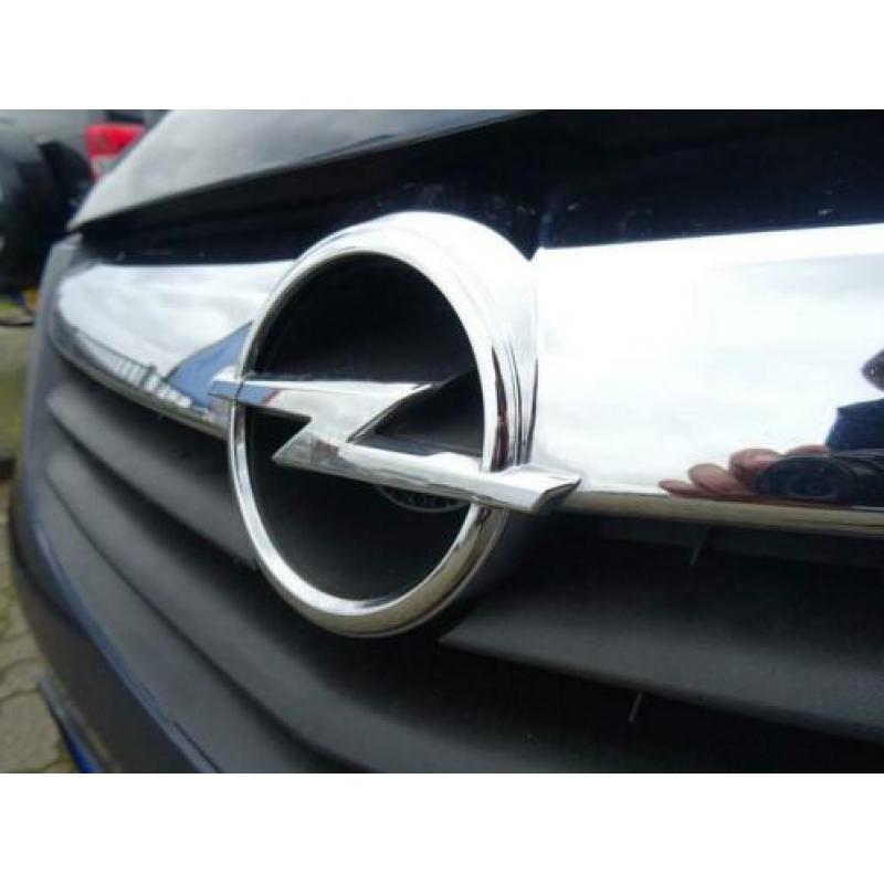 OPEL Corsa 1.2 16V 111-YEARS EDITION 3DRS AUTOMAAT AC/CRUISE