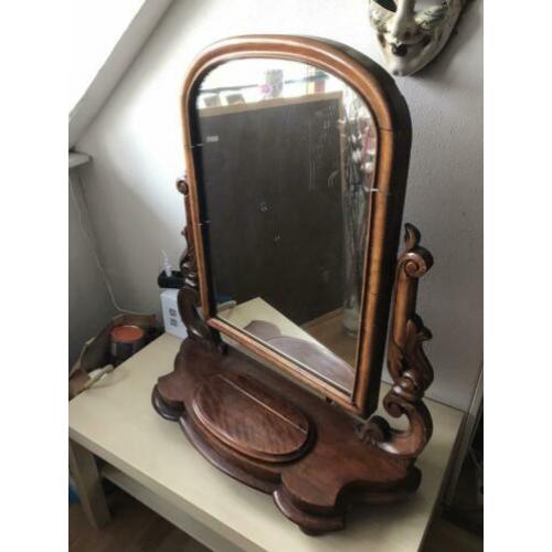 Brocante kaptafel met klep