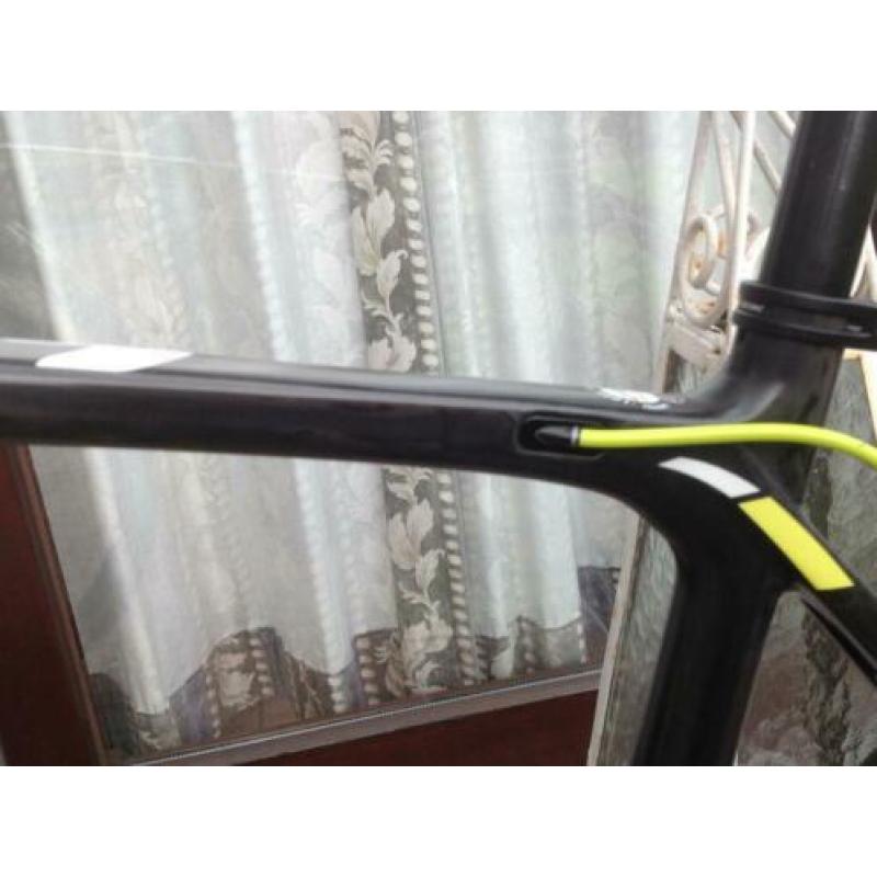 Full carbon racefiets merk look 765 met Shimano ultegra 11
