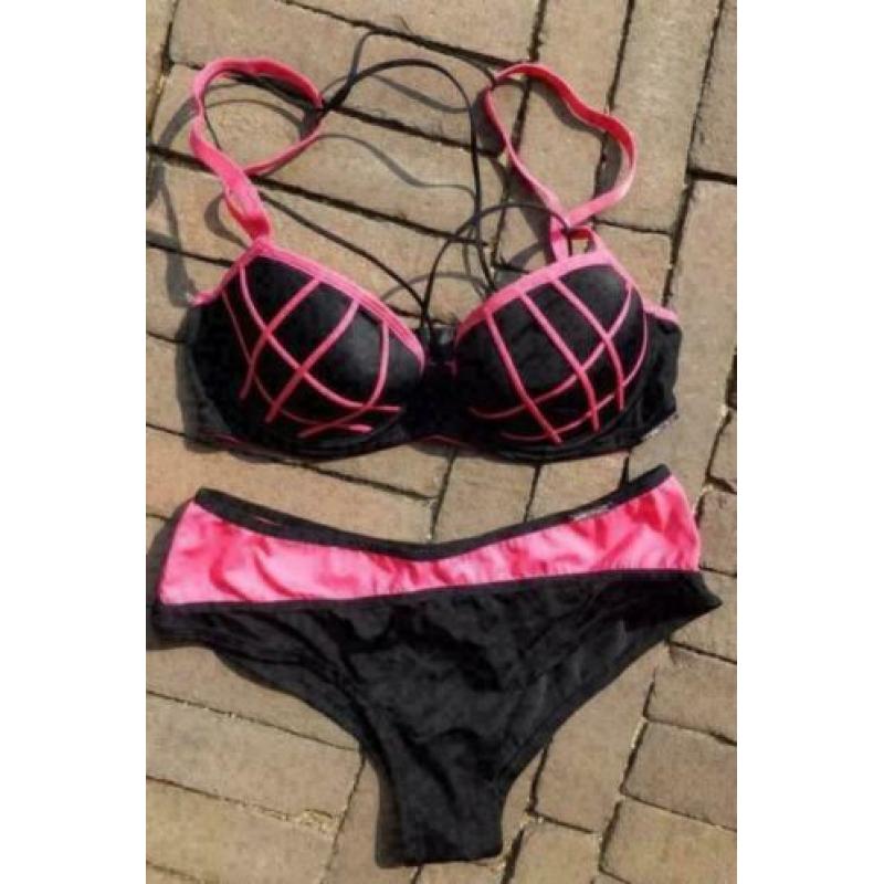 NIEUW SAPPH lingerie setje slip mt S voorgevormde BH mt 70A