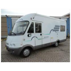 Hymer B534 Rondzit en geïntegreerde fietsendrager.