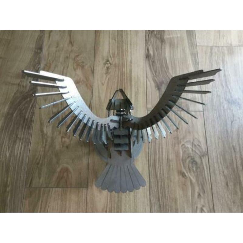 Adelaar 53cm x 40cm ,allemaal losse delen.