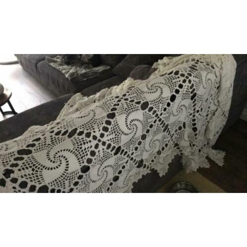 Antieke gehaakte sprei 2.13 x 1.83