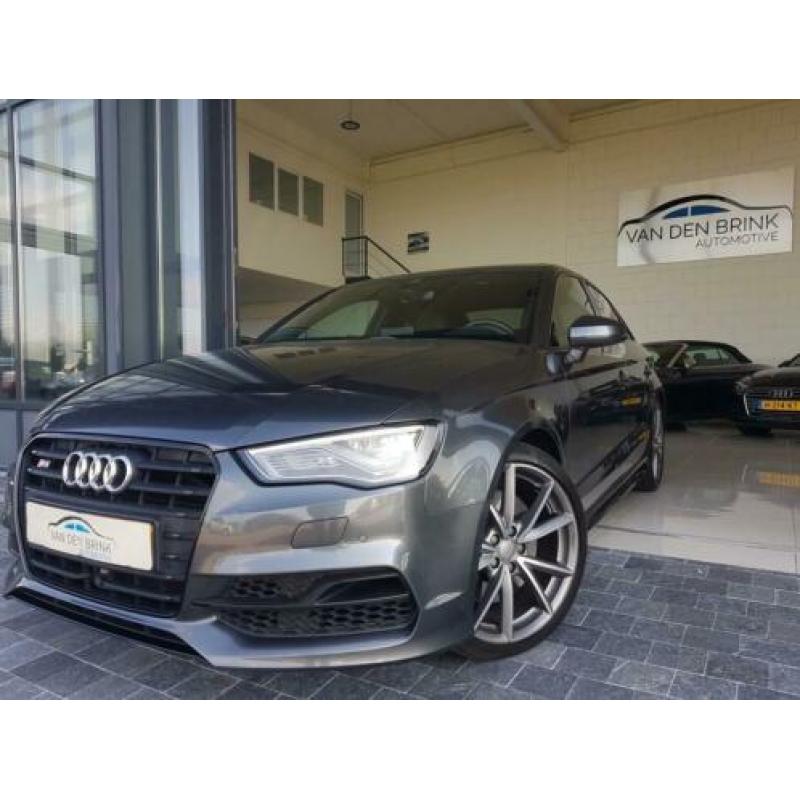Audi S3 Limousine 2.0 quattro Black Edition Audi garantie