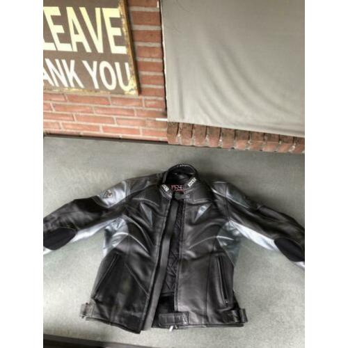 Mooie stoere leren motorjas.