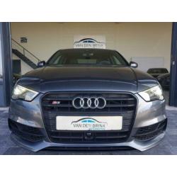 Audi S3 Limousine 2.0 quattro Black Edition Audi garantie