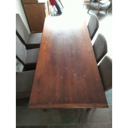 kersenhouten eettafel 200x 90 en 6 loom eettafelstoelen