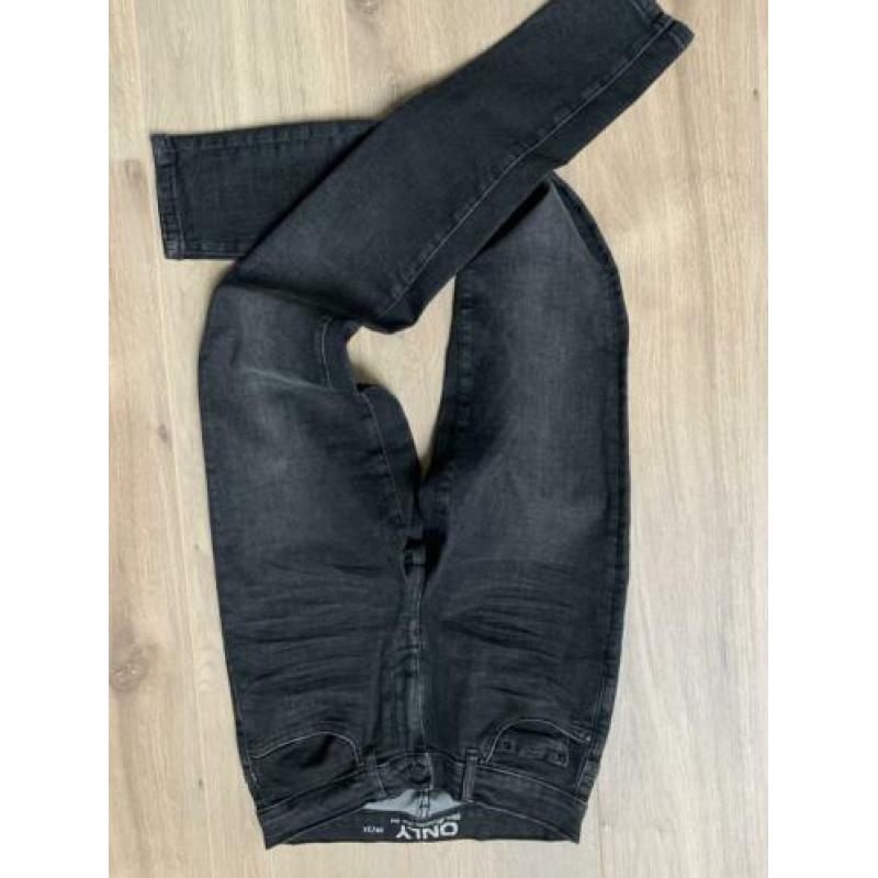 Diverse jeans broeken maat 28-29 als nieuw merkkleding