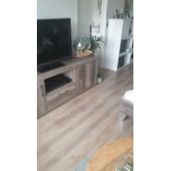 Tv-meubel hoogte 60 lengte 1.90 diepte 45
