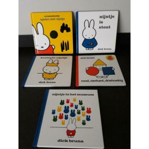 Dick Bruna. Nijntje boeken.