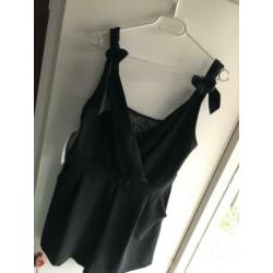 Korte jumpsuit/playsuit met kant maat L/40 oud en nieuw