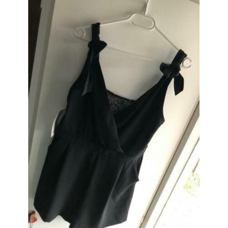 Korte jumpsuit/playsuit met kant maat L/40 oud en nieuw