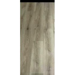 Te koop aangeboden 45m2 laminaat