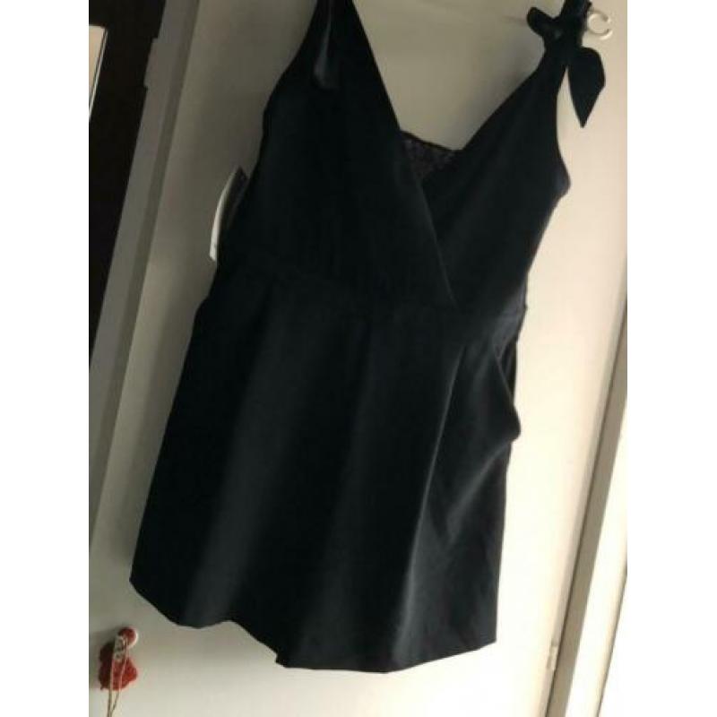 Korte jumpsuit/playsuit met kant maat L/40 oud en nieuw