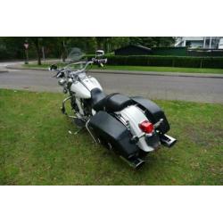 Harley-Davidson Road King FLHRC Road King Classic