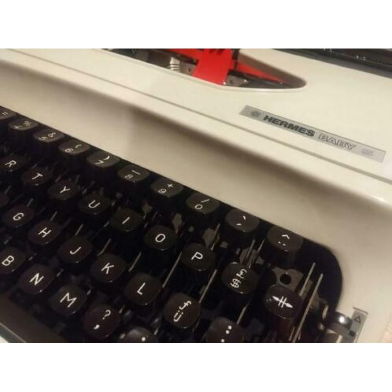 Hermes Baby typemachine. In echt nette staat!