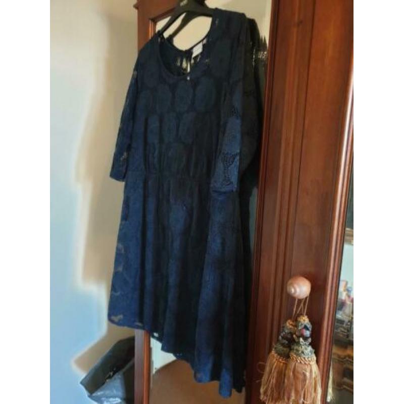 Blauwe kanten jurk junarose maat 50 52
