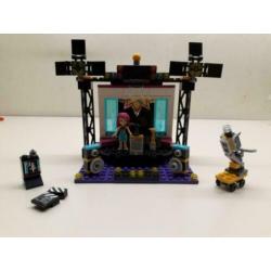 Lego Friends 41117 - tv studio. Er ontbreken 2 stikkers