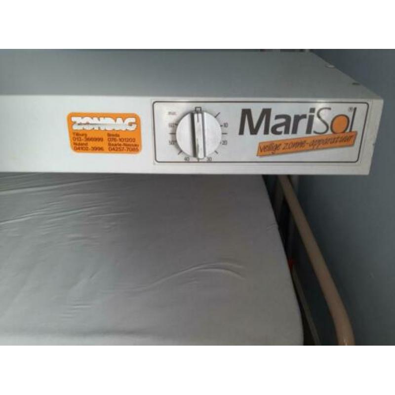 marisol zonnebank + ijzeren 1 persoonsbed.
