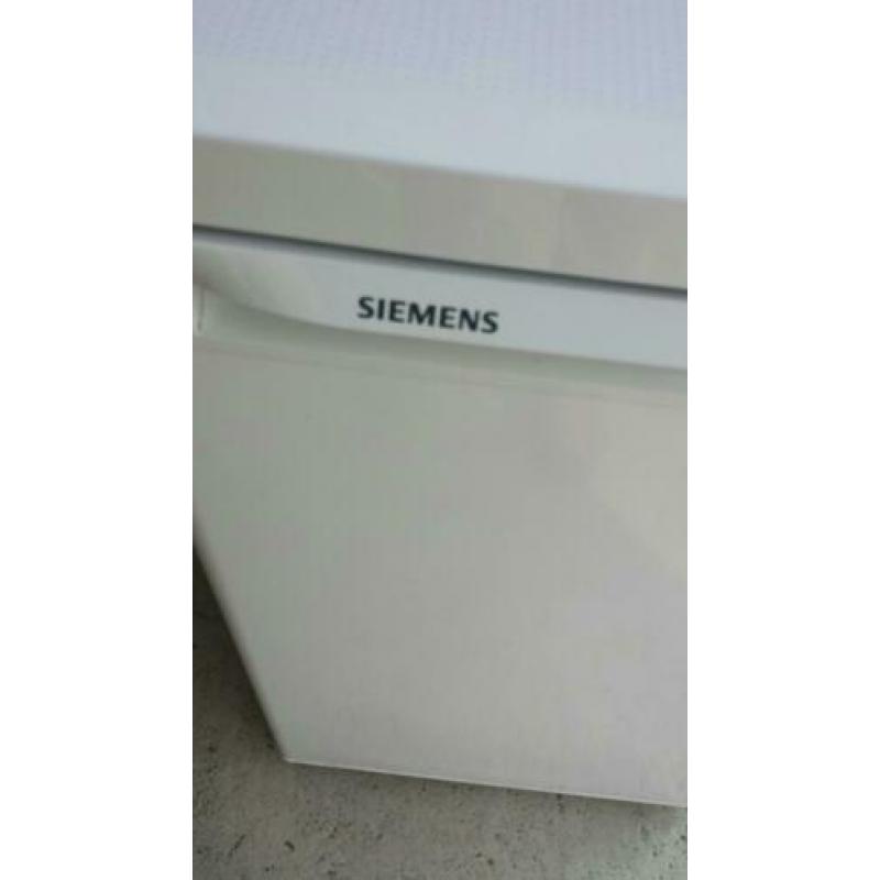 Tafelmodel vriezer van het top merk Siemens 3 laden met gara