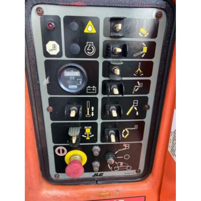 JLG E 400 AJPN (bj 2005)