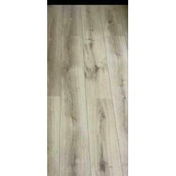Te koop aangeboden 45m2 laminaat