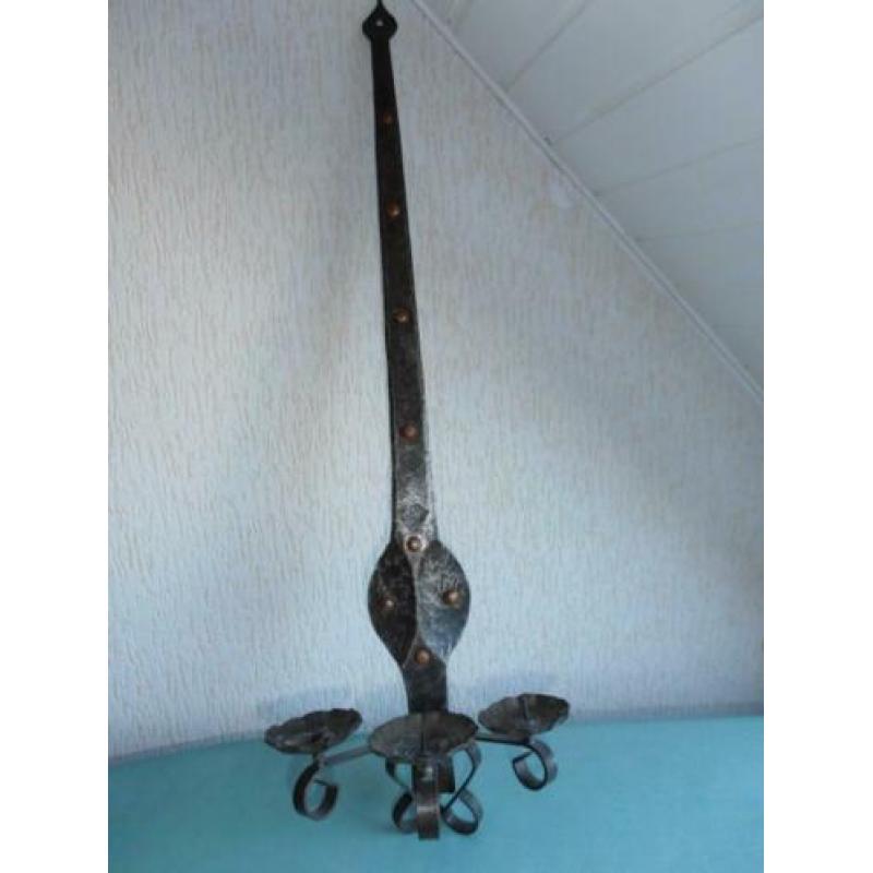 metalen wandkandelaar