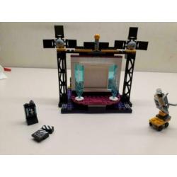 Lego Friends 41117 - tv studio. Er ontbreken 2 stikkers
