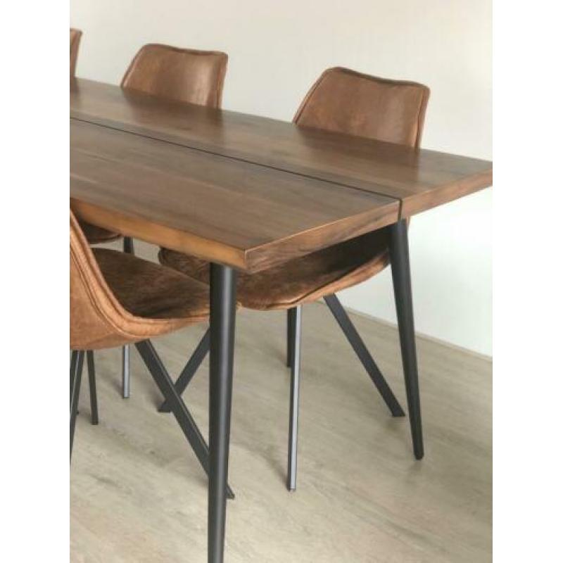Eettafel Dutchbone Alagon 220cm