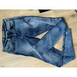 Diverse jeans broeken maat 28-29 als nieuw merkkleding