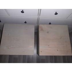2 nachtkastjes van steigerhout