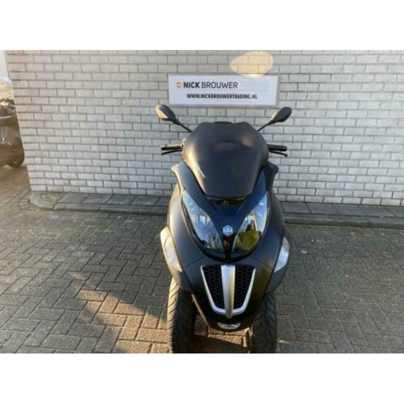 Piaggio MP3 500 LT Sport met diverse extra's (bj 2012)
