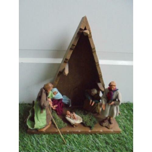 Bijzondere vintage kerststal met 6 aangeklede figuren,28 cm