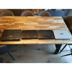 Oude laptops, als partij te koop.