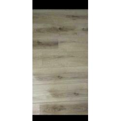 Te koop aangeboden 45m2 laminaat