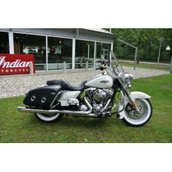 Harley-Davidson Road King FLHRC Road King Classic