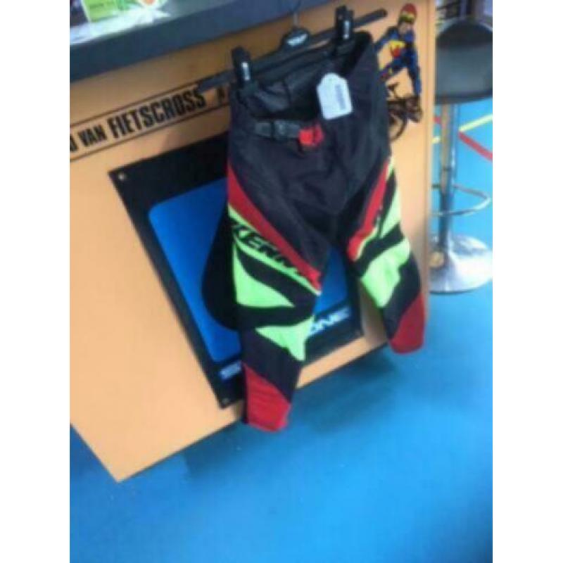 Kenny Rock BMX Broek, Zwart/Rood/Fluo-Geel, Youth 28, Nieuw