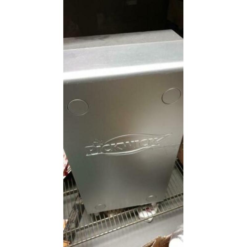 Pickwick thee dispenser 8 vaks